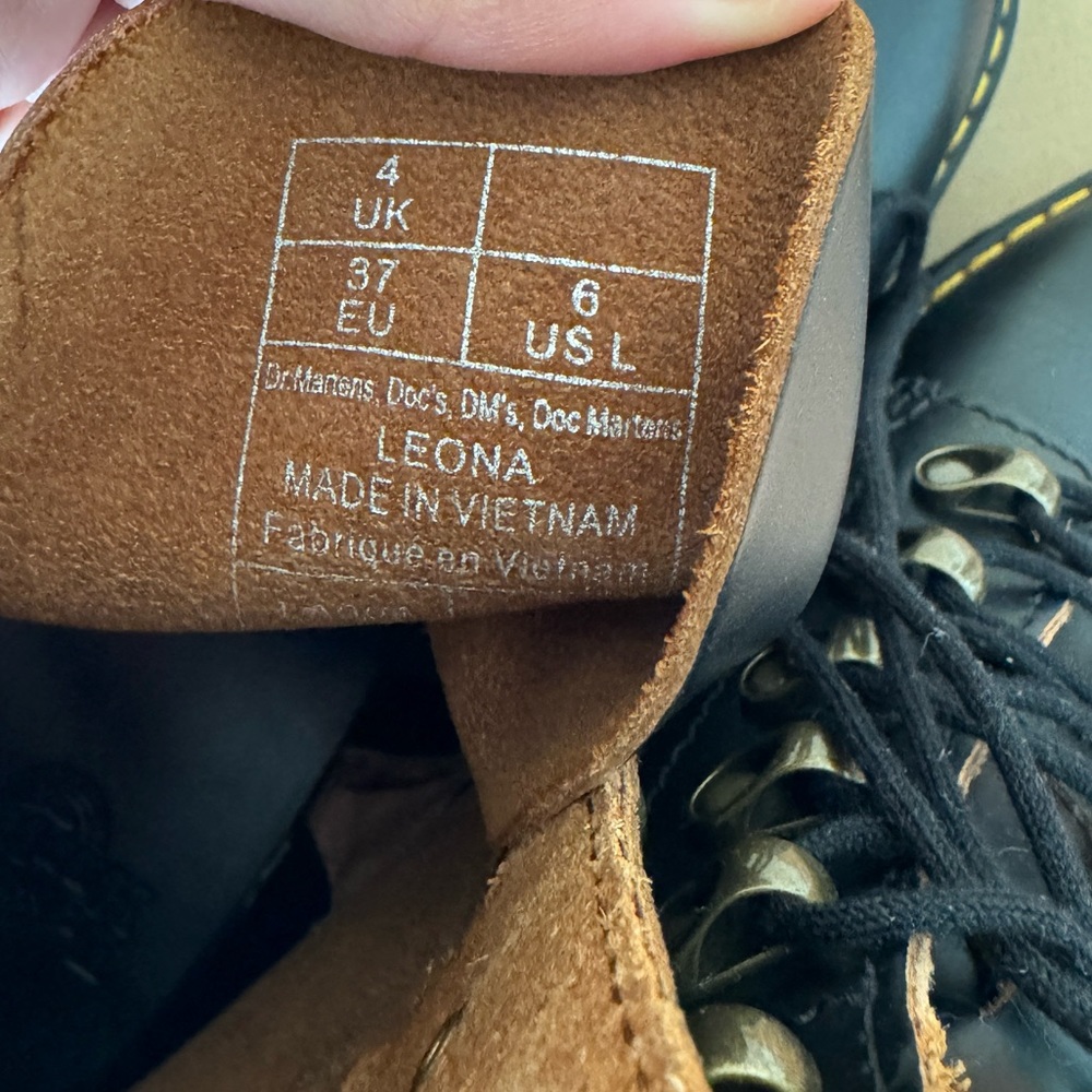 Dr MARTENS LEONA BLACK Vintage Smooth Size: 6 - Picture 7 of 8